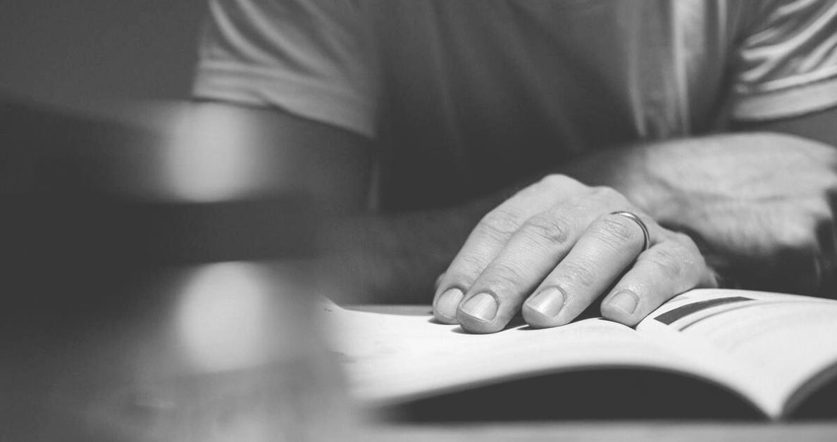 Ambiente de aprendizado interativo com análise de dados empresariais